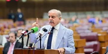 تیل کی قیمتوں میں نمایاں کمی، عوام کو ریلیف ملنے والا ہے: وزیراعظم 35 تیل کی قیمتوں میں نمایاں کمی، عوام کو ریلیف ملنے والا ہے: وزیراعظم