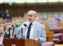 تیل کی قیمتوں میں نمایاں کمی، عوام کو ریلیف ملنے والا ہے: وزیراعظم 6 تیل کی قیمتوں میں نمایاں کمی، عوام کو ریلیف ملنے والا ہے: وزیراعظم