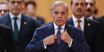 شہباز شریف سوئٹزرلینڈ پہنچ گئے، ایران اور امریکا مذاکرات پر عالمی توجہ مرکوز 6 شہباز شریف سوئٹزرلینڈ پہنچ گئے، ایران اور امریکا مذاکرات پر عالمی توجہ مرکوز