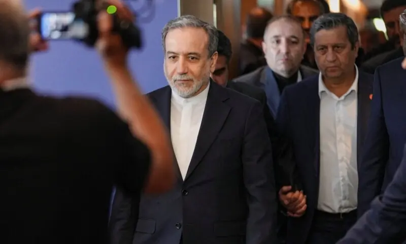 سوئٹزرلینڈ میں امریکا اور ایران کے درمیان مذاکراتی دور مکمل، وفود واپس روانہ