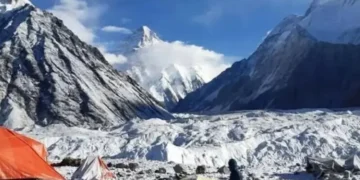 بلتستان پیک پر برفانی تودہ گرنے سے فرانسیسی کوہ پیما جاں بحق