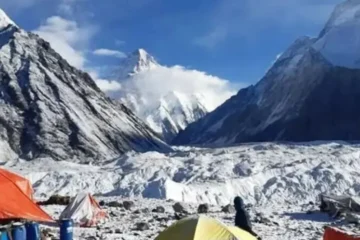 بلتستان پیک پر برفانی تودہ گرنے سے فرانسیسی کوہ پیما جاں بحق