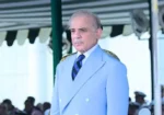 کراچی: پاکستان نیول اکیڈمی میں پاسنگ آؤٹ پریڈ، وزیراعظم شہباز شریف کا خطاب