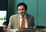 پیٹرولیم مصنوعات کی قیمتوں میں مزید کمی کا امکان، عالمی منڈی میں تیل سستا ہونے پر عوام کو ریلیف ملے گا