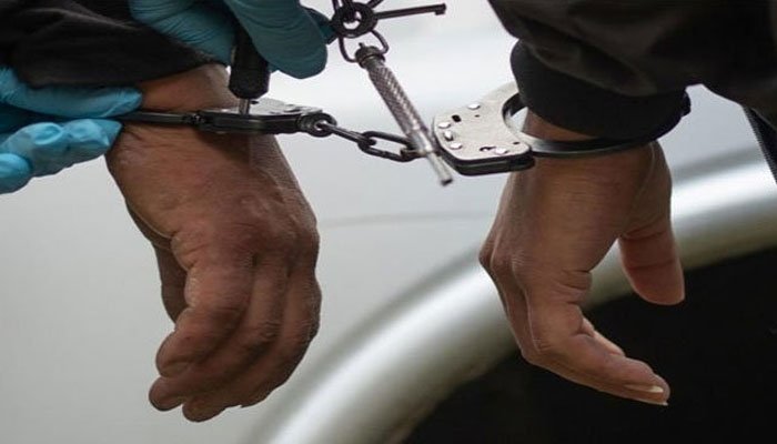 لاہور: باپ بیٹے پر مشتمل مبینہ چور گروہ گرفتار، قیمتی سامان برآمد