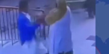 تیزاب حملے میں زخمی خاتون ڈاکٹر کا کراچی میں علاج جاری 33 تیزاب حملے میں زخمی خاتون ڈاکٹر کا کراچی میں علاج جاری