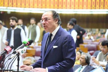 قومی اسمبلی اور سینیٹ کے اجلاس کل طلب، بجٹ 12 جون کو پیش ہوگا 8 قومی اسمبلی اور سینیٹ کے اجلاس کل طلب، بجٹ 12 جون کو پیش ہوگا