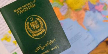 حکومت کا شہریوں کیلئے ڈور اسٹیپ پاسپورٹ ڈیلیوری سروس شروع کرنے کا فیصلہ