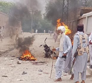 خیبر پختونخوا: مقامی افراد کی کارروائی، خودکش حملہ آور ہلاک 6 خیبر پختونخوا: مقامی افراد کی کارروائی، خودکش حملہ آور ہلاک