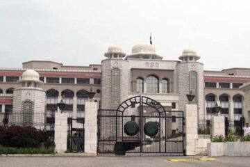 وفاقی بجٹ: وزیراعظم آفس اور اسٹاف کالونی کی تزئین و آرائش کے لیے کروڑوں روپے مختص 3 وفاقی بجٹ: وزیراعظم آفس اور اسٹاف کالونی کی تزئین و آرائش کے لیے کروڑوں روپے مختص