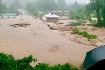 بھارت اور گھانا میں مون سون کی شدید بارشیں، سیلاب سے بڑے پیمانے پر تباہی 2 بھارت اور گھانا میں مون سون کی شدید بارشیں، سیلاب سے بڑے پیمانے پر تباہی