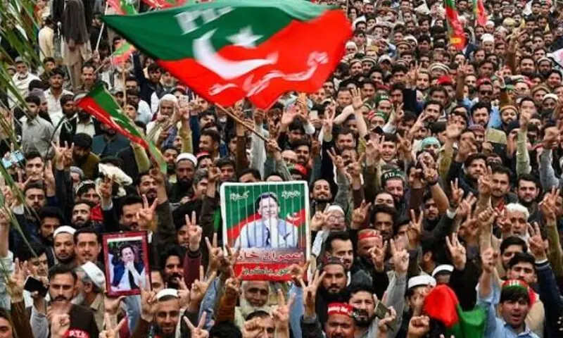 پی ٹی آئی کا آزاد کشمیر انتخابات کے بائیکاٹ کا اعلان، ٹکٹوں کی سفارشات معطل