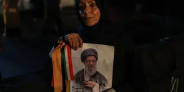 تہران میں آیت اللہ علی خامنہ ای کی آخری رسومات، 100 سے زائد ممالک کے وفود کی شرکت متوقع 21 تہران میں آیت اللہ علی خامنہ ای کی آخری رسومات، 100 سے زائد ممالک کے وفود کی شرکت متوقع