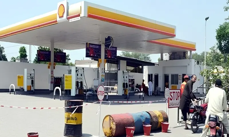 لاہور سمیت پنجاب میں پیٹرول کی سپلائی متاثر ہونے کا خدشہ