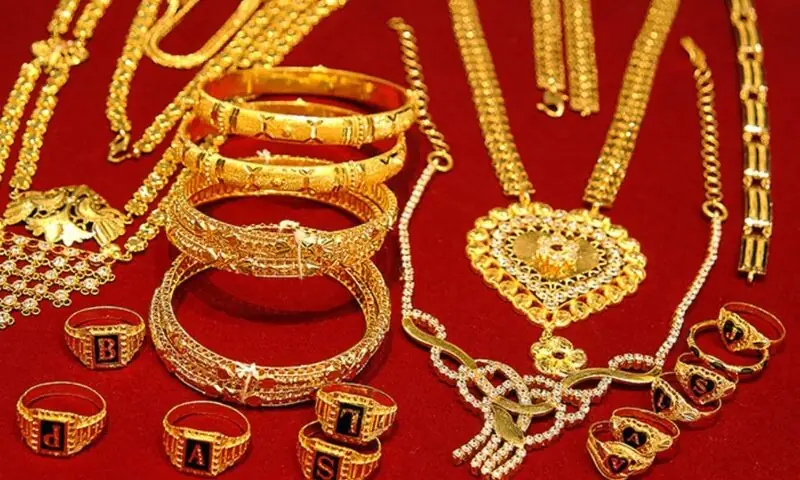 مسلسل اتار چڑھاؤ کے بعد سونے کی قیمت میں کمی، خریداروں کو معمولی ریلیف
