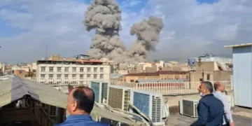 ایران اور امریکا کے درمیان کشیدگی میں اضافہ، بحرین اور کویت میں امریکی اڈوں پر میزائل حملوں کی اطلاعات