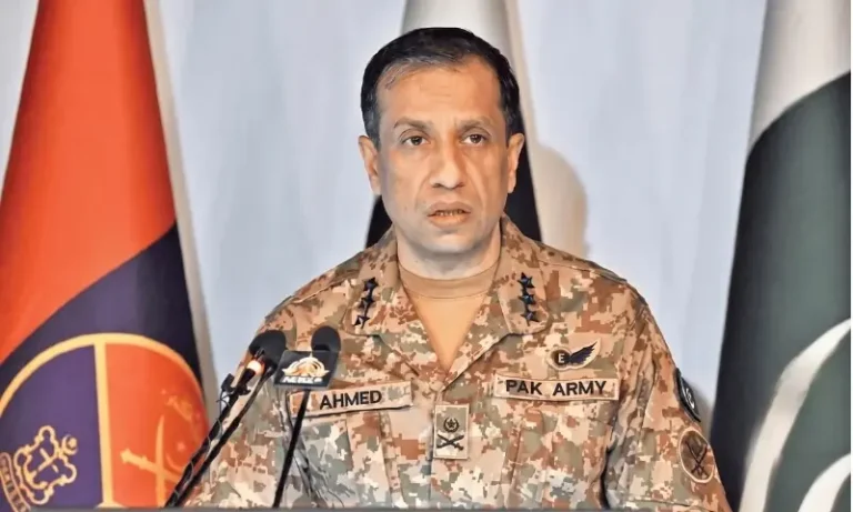 08155بلوچستان میں دہشت گردی کے تین بڑے واقعات، 54 دہشت گرد ہلاک، 42 افراد جاں بحق: ڈی جی آئی ایس پی آر946abe5586