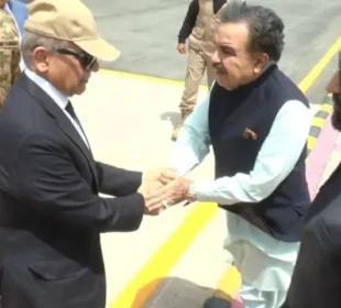 وزیراعظم میاں شہبازشریف دورے پر کوئٹہ پہنچ گئے 7 وزیراعظم میاں شہبازشریف دورے پر کوئٹہ پہنچ گئے