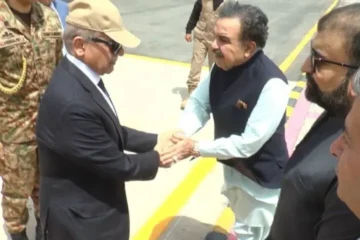 وزیراعظم میاں شہبازشریف دورے پر کوئٹہ پہنچ گئے 2 وزیراعظم میاں شہبازشریف دورے پر کوئٹہ پہنچ گئے