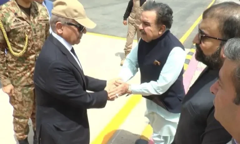 091549وزیراعظم میاں شہبازشریف دورے پر کوئٹہ پہنچ گئے29c9a4aa2