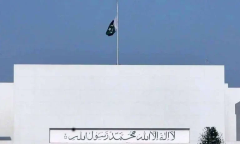 12233حکومت کا سابق امیرِ قطر کے انتقال پر یومِ سوگ کا اعلان7419dbe2c1
