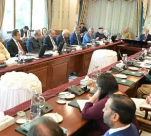 وفاقی کابینہ میں ممکنہ تبدیلیوں پر غور، اہم وزارتوں میں ردوبدل کا امکان