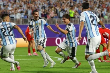 مسلسل کامیابیاں ارجنٹینا کو تنقید کے مرکز میں کیوں لے آئیں؟