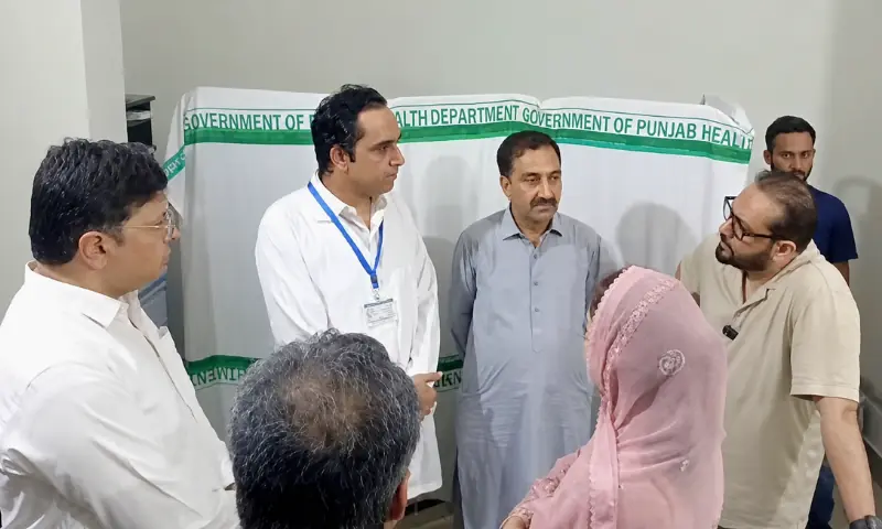 اے سی چلانے پر ایم ایس معطل، وزیرِ صحت کے رویے پر ڈاکٹرز برادری بھڑک اٹھی