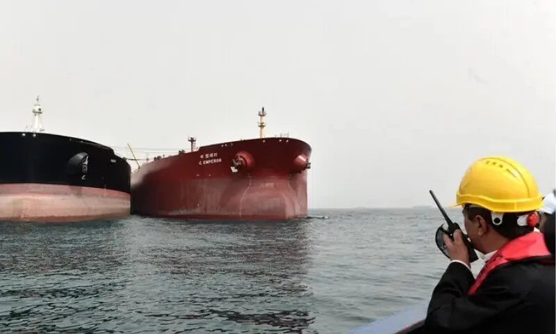 امریکا نے ایران سے منسلک شپنگ نیٹ ورک پر نئی پابندیاں عائد کر دیں