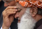 اداروں سے متعلق بیان پر تنازع؛ عدالت نے مولانا فضل الرحمان کو طلب کرلیا