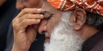 اداروں سے متعلق بیان پر تنازع؛ عدالت نے مولانا فضل الرحمان کو طلب کرلیا 30 اداروں سے متعلق بیان پر تنازع؛ عدالت نے مولانا فضل الرحمان کو طلب کرلیا