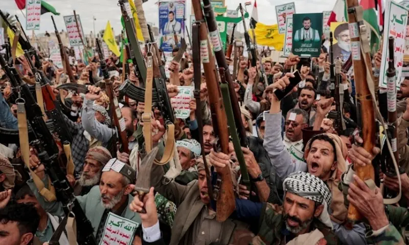 باب المندب پر خطرے کی گھنٹی، حوثیوں نے دنیا کو کیوں چونکا دیا؟ 1 باب المندب پر خطرے کی گھنٹی، حوثیوں نے دنیا کو کیوں چونکا دیا؟