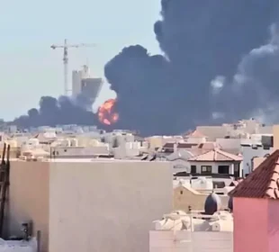 میزائل، ڈرون اوردھماکے؛ مشرق وسطیٰ میں جنگی صورت حال مزیدسنگین 4 میزائل، ڈرون اوردھماکے؛ مشرق وسطیٰ میں جنگی صورت حال مزیدسنگین