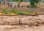 ملک کے بالائی علاقوں میں موسلا دھار بارشوں سے تباہی، 12 افراد جاں بحق، کئی علاقے زیر آب 2 ملک کے بالائی علاقوں میں موسلا دھار بارشوں سے تباہی، 12 افراد جاں بحق، کئی علاقے زیر آب