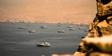 مشرقِ وسطیٰ میں نیا بحران، حوثیوں کے اعلان سے عالمی تجارت خطرے میں 10 مشرقِ وسطیٰ میں نیا بحران، حوثیوں کے اعلان سے عالمی تجارت خطرے میں