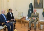 ایران-امریکا کشیدگی: وزیراعظم شہباز شریف اور ایرانی وزیر داخلہ کی ملاقات، مذاکرات پر زور 12 ایران-امریکا کشیدگی: وزیراعظم شہباز شریف اور ایرانی وزیر داخلہ کی ملاقات، مذاکرات پر زور