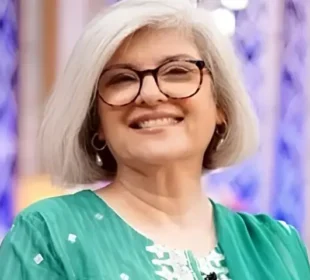 "والدہ سے جڑا ایک واقعہ، جس نے مرینہ خان کا نظریہ ہمیشہ کے لیے بدل دیا" 4 "والدہ سے جڑا ایک واقعہ، جس نے مرینہ خان کا نظریہ ہمیشہ کے لیے بدل دیا"