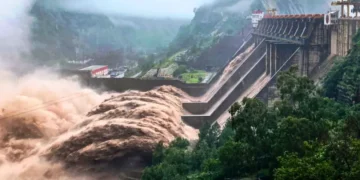 بھارت نے سلال ڈیم کے گیٹس کھول دیے، دریائے چناب میں بڑے سیلاب کا خدشہ 13 بھارت نے سلال ڈیم کے گیٹس کھول دیے، دریائے چناب میں بڑے سیلاب کا خدشہ