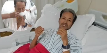 سونم وانگچک نے 26 روزہ بھوک ہڑتال ختم کر دی، طلبہ کا احتجاج بدستور جاری 34 سونم وانگچک نے 26 روزہ بھوک ہڑتال ختم کر دی، طلبہ کا احتجاج بدستور جاری
