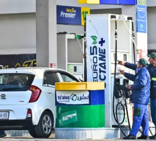 پیٹرول اور ڈیزل کی قیمتوں پر بڑا فیصلہ، حکومت نے عوام کو چونکا دیا