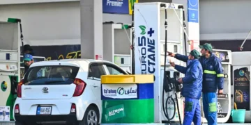 پیٹرول اور ڈیزل کی قیمتوں پر بڑا فیصلہ، حکومت نے عوام کو چونکا دیا 11 پیٹرول اور ڈیزل کی قیمتوں پر بڑا فیصلہ، حکومت نے عوام کو چونکا دیا