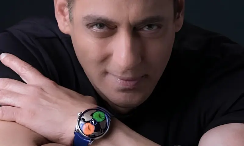 سلمان خان کی خصوصی لگژری گھڑی متعارف، قیمت ایک کروڑ روپے سے زائد 1 سلمان خان کی خصوصی لگژری گھڑی متعارف، قیمت ایک کروڑ روپے سے زائد