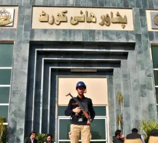 پشاور ہائیکورٹ کا حکم، ’قائد اعظم‘ نامی شہری کو ملک بدر کرنے سے روک دیا گیا