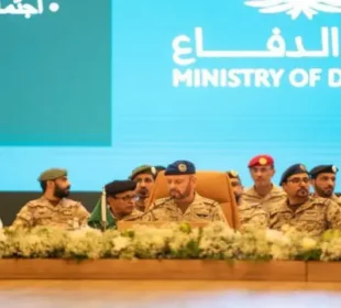 سعودی عرب کی قیادت میں بحری دفاعی اتحاد قائم، پاکستان سمیت 14 ممالک بانی رکن 9 سعودی عرب کی قیادت میں بحری دفاعی اتحاد قائم، پاکستان سمیت 14 ممالک بانی رکن