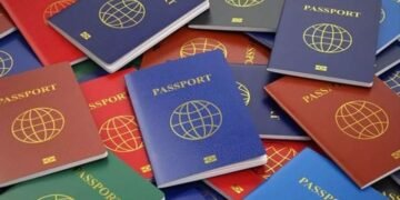 پاکستانی پاسپورٹ کو ایک اور دھچکا، عالمی رینکنگ میں صرف تین ممالک پیچھے 31 پاکستانی پاسپورٹ کو ایک اور دھچکا، عالمی رینکنگ میں صرف تین ممالک پیچھے