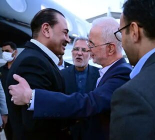 فیلڈ مارشل عاصم منیر ایران پہنچ گئے، نمازِ جنازہ میں شرکت کریں گے 1 فیلڈ مارشل عاصم منیر ایران پہنچ گئے، نمازِ جنازہ میں شرکت کریں گے