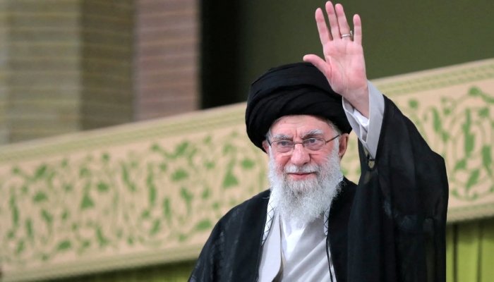 آیت اللہ خامنہ ای کی نماز جنازہ کون پڑھائے گا؟ سرکاری اعلان کا انتظار، سکیورٹی خدشات نمایاں