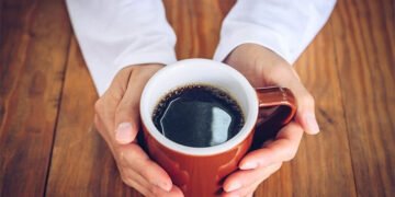 کافی پینے کی عادت جگر کے سنگین امراض کا خطرہ کم کرنے میں مددگار قرار
