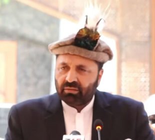 امجد حسین ایڈووکیٹ نے وزیراعلیٰ گلگت بلتستان کے عہدے کا حلف اٹھا لیا