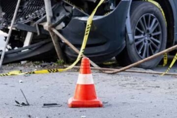 سندھ میں ٹریفک حادثات کے متاثرین کے معاوضے میں نمایاں اضافہ، نئی حد 7 لاکھ روپے مقرر 2 سندھ میں ٹریفک حادثات کے متاثرین کے معاوضے میں نمایاں اضافہ، نئی حد 7 لاکھ روپے مقرر